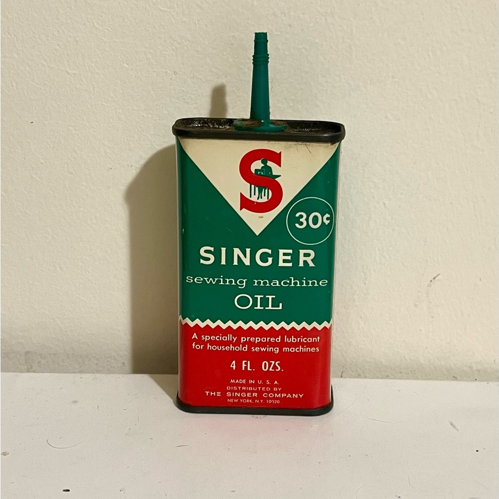 Vintage 1960s Singer Sewing Machine Oil Tin Can — 4oz, Missing Plastic Top